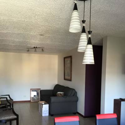 Sala de estar en Remodelacion de Baños, cocina y pintura apartamento